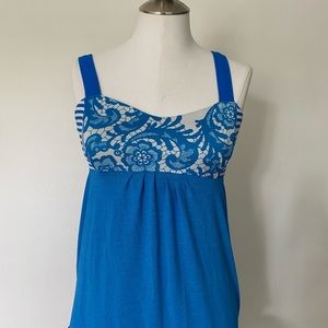 Lululemon size 6 tank